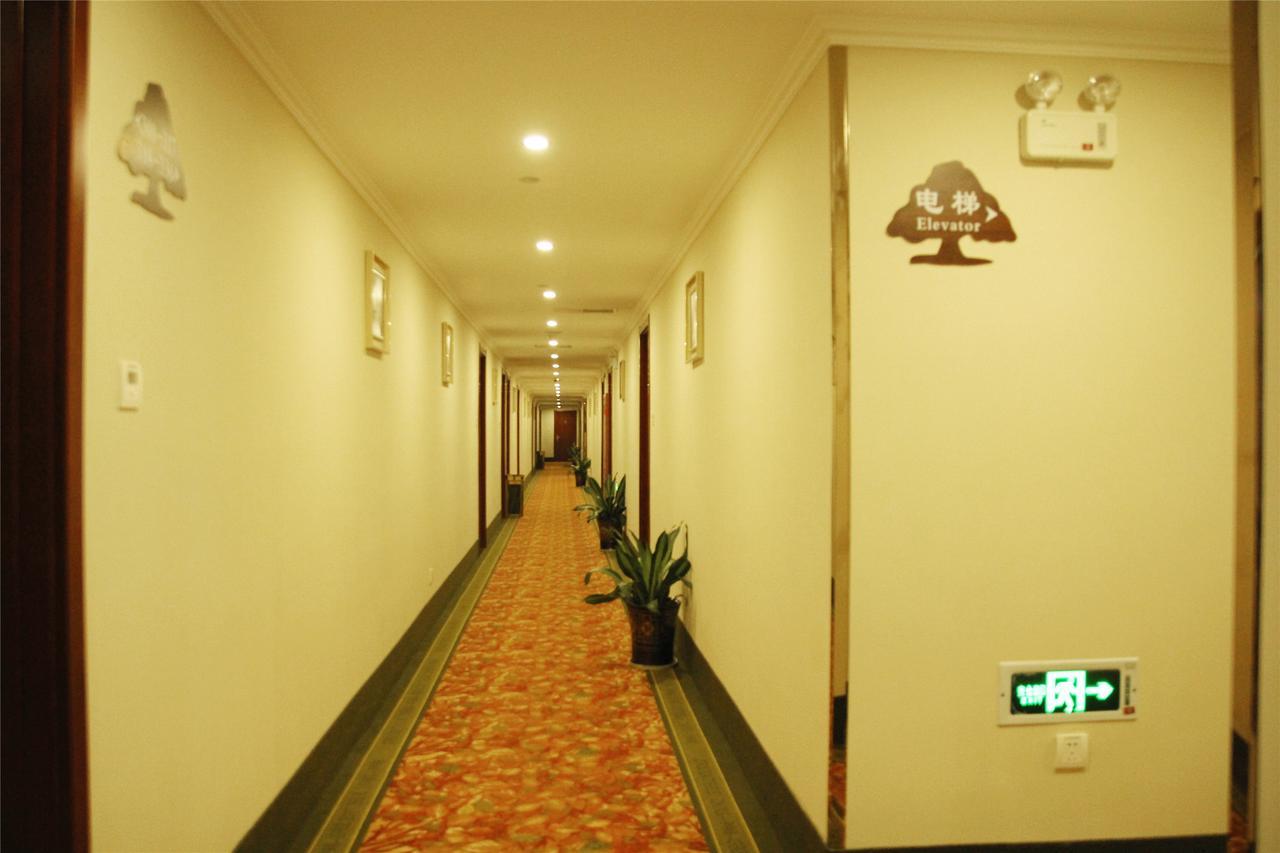 Greentree Inn Xinjiang Fukang Fukang Business Hotel Changji Buitenkant foto